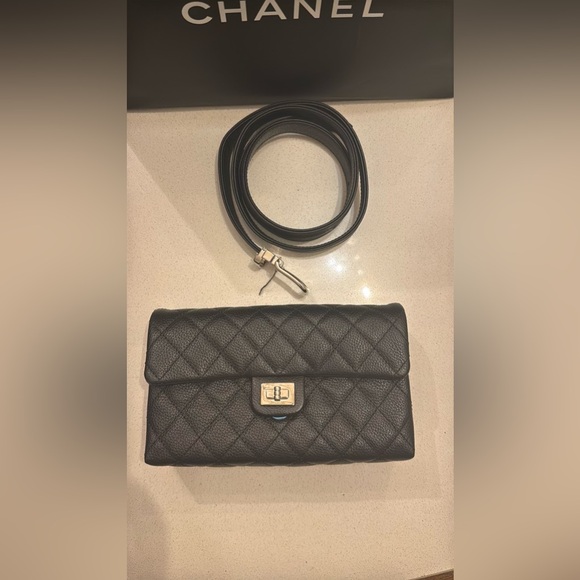 Chanel Fanny/purse - Picture 1 of 14